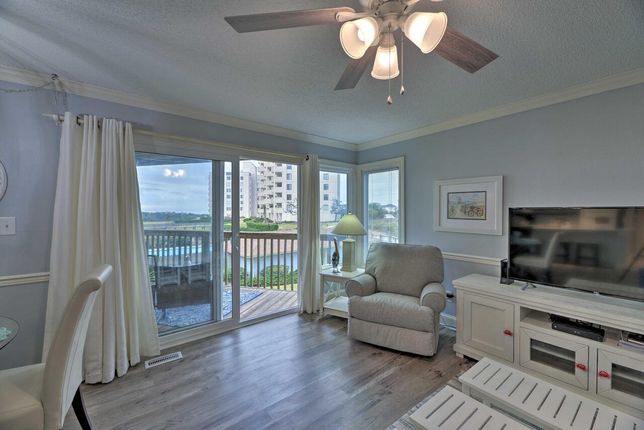 Bright Emerald Isle Condo With Private Beach Access! Kültér fotó
